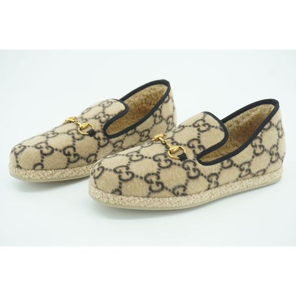 Gucci Fria Interlocking GG Horsebit Loafer Beige men dress shoe Wool Fur